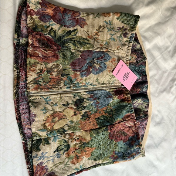 PrettyLittleThing Tube Top - Picture 2 of 3